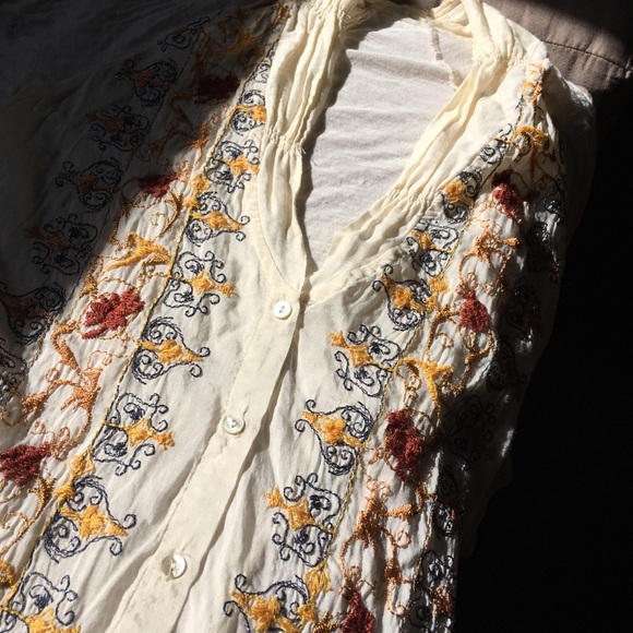 Anthropologie TINY Embroidered Button Down Blouse - Picture 4 of 16